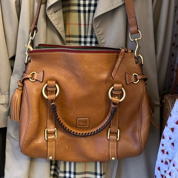 Dooney and Bourne florentine satchel with wallet - Picture 2 of 8